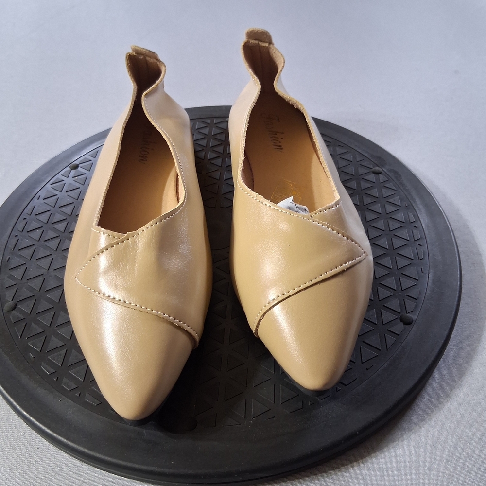 Elegant Tan Women's Shoes
